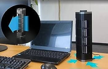 elecom FAN-U177BKを縦置きでPCの横に置いて使っている使用例